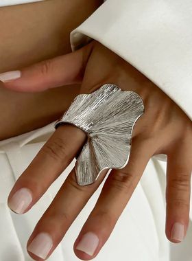 Ginkgo Leaf Ring for Women Men Fashiontrend Classic Metal Pl