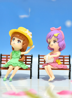 微景观现代塑料工艺品可爱卡通人物公仔时尚带帽抱球女孩饰品摆件