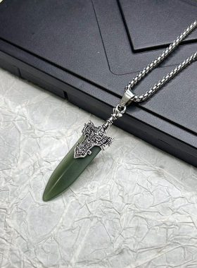 复古宝剑项链吊坠仿玉树脂青玉剑小剑男女帅气小众民族风新款配饰
