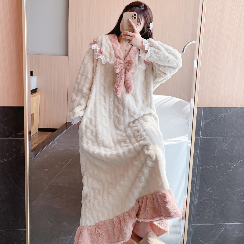 2021年新款秋冬季珊瑚绒长款睡裙 玛宝娜睡裙