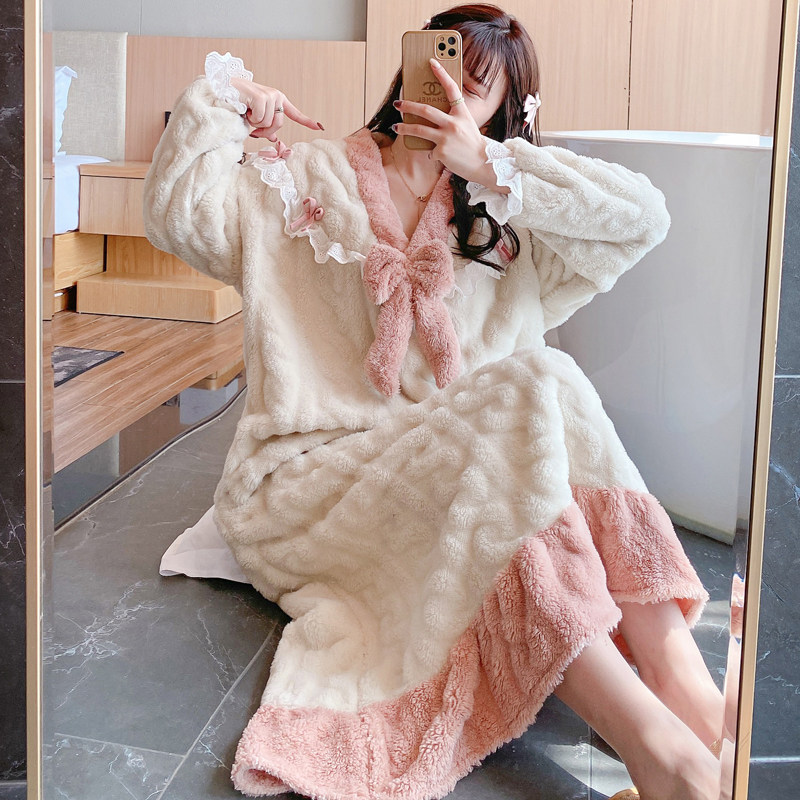 2021年新款秋冬季珊瑚绒长款睡裙 玛宝娜睡裙