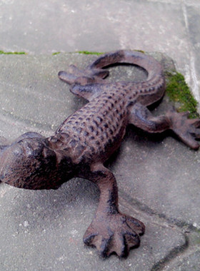 八九十年代一些老铁器壁虎`拉