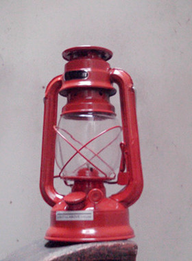 旧城拾忆96年左右红色铁壳