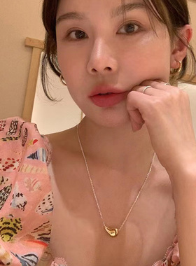 WXLSTUDIO吾小历同款万物皆可搭简约时髦金色水滴项链金豆锁骨链