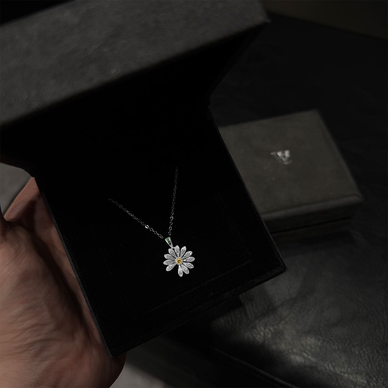 WIC 坠链均925银莫桑石碎花瓣雏菊莫桑钻高定项链,淘宝优惠券,粉丝福利购,淘宝优惠卷