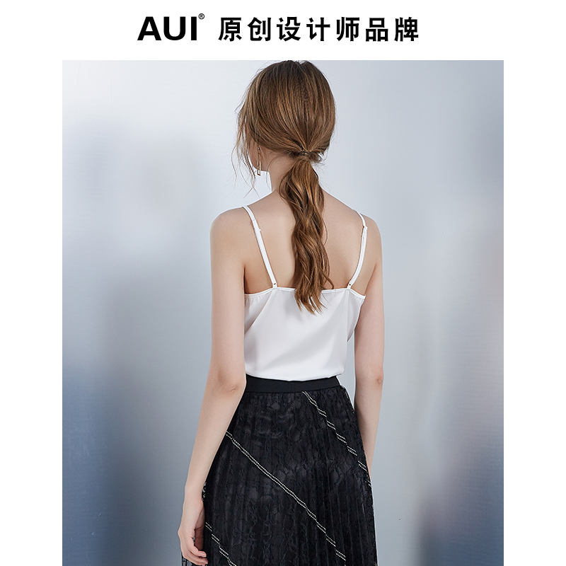 白色搭西服的小女夏2020新款吊带 aui背心吊带