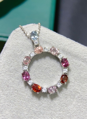 纯天然尖晶石吊坠出货，超粉嫩晶体通透，5A级宝石，尺寸3*4mm