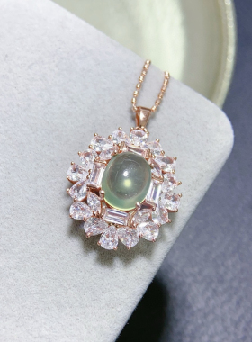 天然葡萄石吊坠 冰种起荧光晶体干净，925银精工镶嵌，主石8*10mm