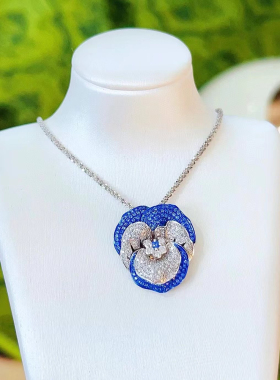 18K金镶嵌天然钻石吊坠女款玫瑰花项链锁骨链时尚百搭送女友礼物