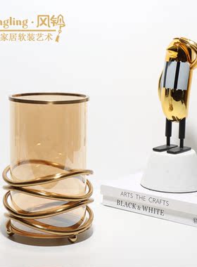 现代简约轻奢风的螺纹玻璃花器摆件样板间酒店售楼处会客厅