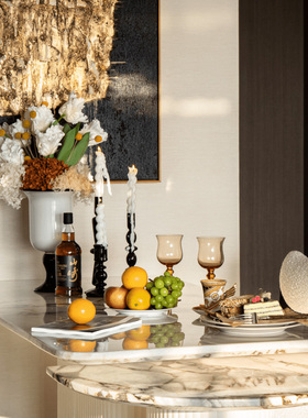 中古复古样板间餐厅酒柜餐桌软装陈列茶具烛台花瓶醒酒器酒具组合