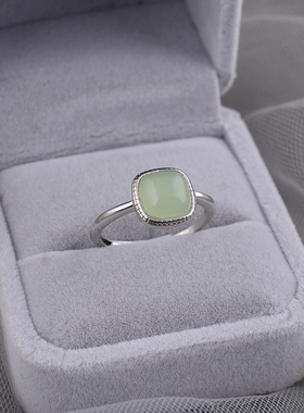 925纯银仿和田玉方糖戒指女复古轻奢小众指环复古优雅开口指刻字