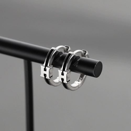 Tide, серьги с буквами, 2021 года