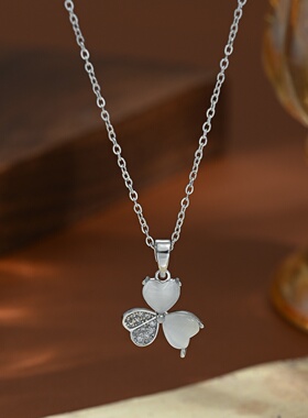 2026春夏新款镶锆石气质锁骨链女小众设计感猫眼石幸运三叶草项链