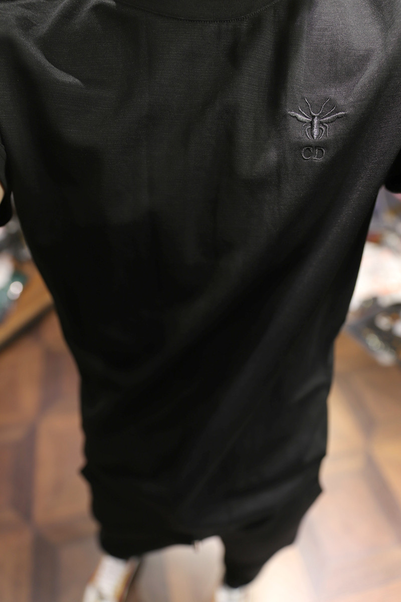 夏季欧洲简约工艺刺绣蜜蜂徽章圆领天丝麻黑色圆领修身短袖T恤男,淘宝优惠券,粉丝福利购,淘宝优惠卷