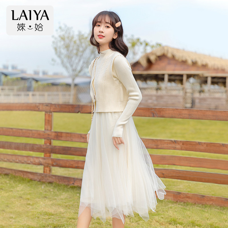 针织秋冬季内搭别致设计感连衣裙 婡姶连衣裙