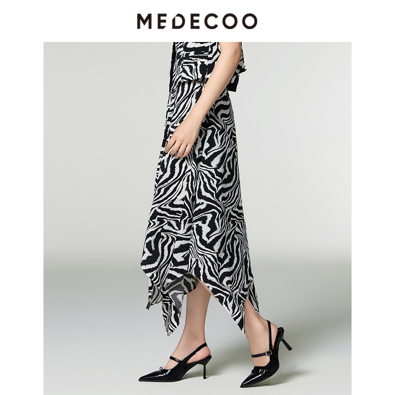 MEDECOO/墨蒂珂2024秋季新款 撞色印花不规则摆A字半身裙MID70225,淘宝优惠券,粉丝福利购,淘宝优惠卷