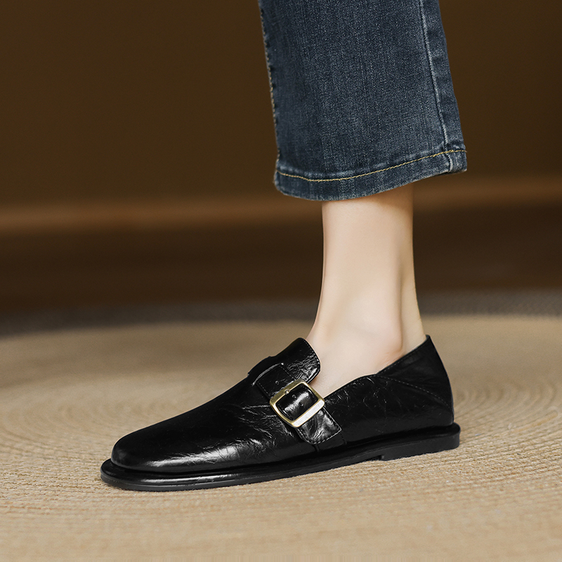 ladyblack平底超软皮带扣懒人乐福鞋女低跟圆头深口单鞋大码41-43 - 图0