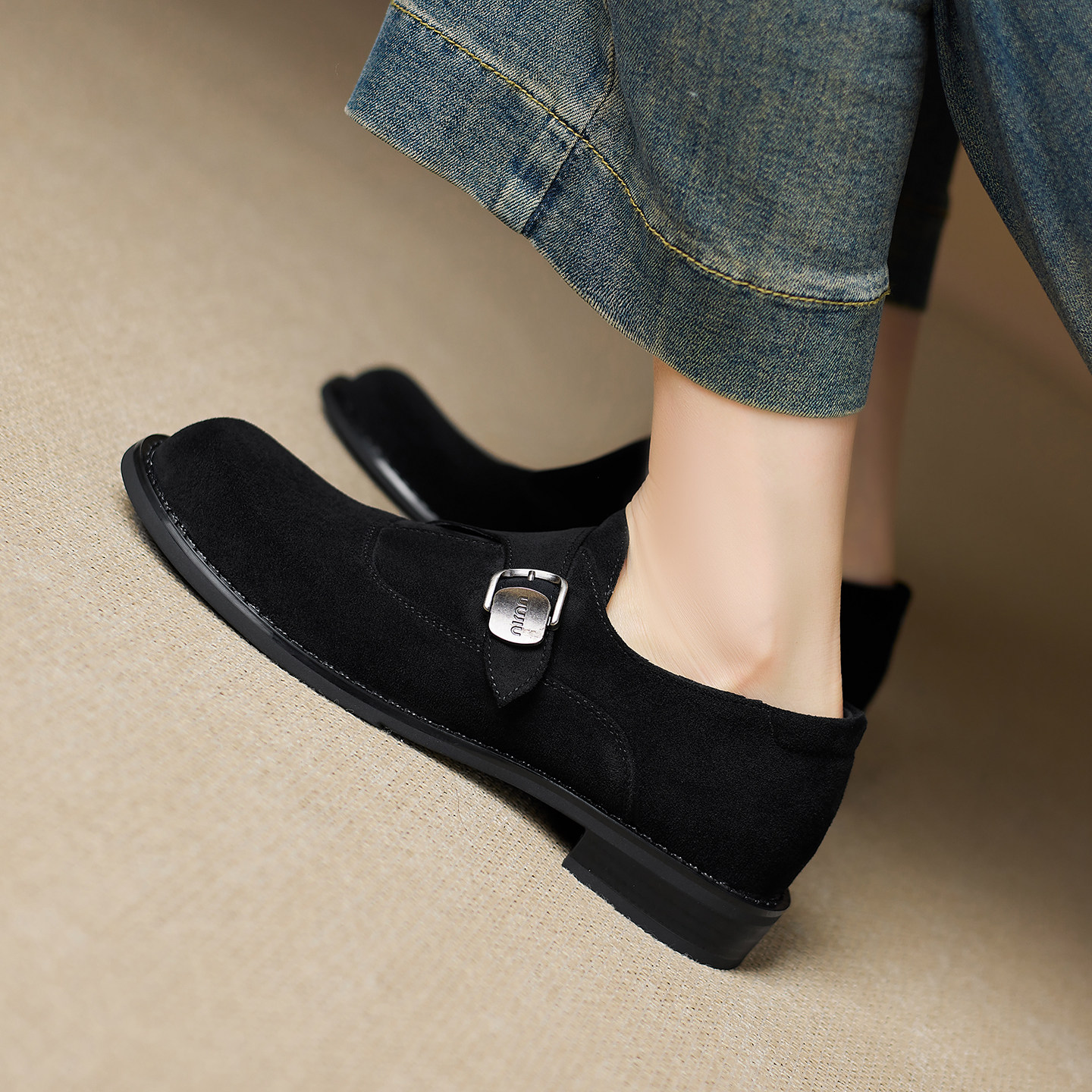 ladyblack粗低跟复古圆头乐福鞋女皮带扣绒面深口大码单鞋子41-43,淘宝优惠券,粉丝福利购,淘宝优惠卷