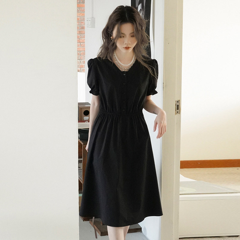 黑色夏季2022新款泡泡袖气质连衣裙 泛爱众连衣裙