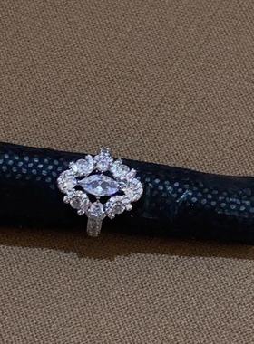 时尚潮流设计高级超闪水钻戒指轻奢气质高级感ins冷淡风指环戒女