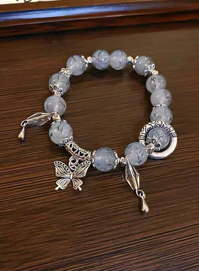 如梦令烟雨江南水墨风蝴