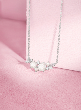 周六福项链女玫瑰链坠S925银时尚