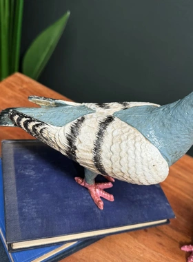 现 纽约下城公园进口天空小精灵灰鸽手绘铸铁摆件