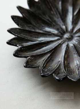 现货纽约下城公园进口并蒂可可花细腻雕刻陶质小碟杂物盘摆件