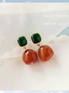 复古港风小众晕染琥珀色树脂耳环
