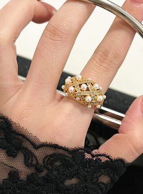 小香风贝母珠满钻戒指女3