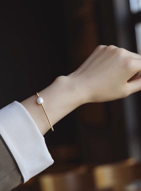 法式简约珠珠手镯轻奢小众女生时尚2023年新款可调节