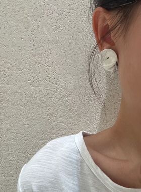 小众设计师复古法式洋气铜镀金珐琅海螺耳环