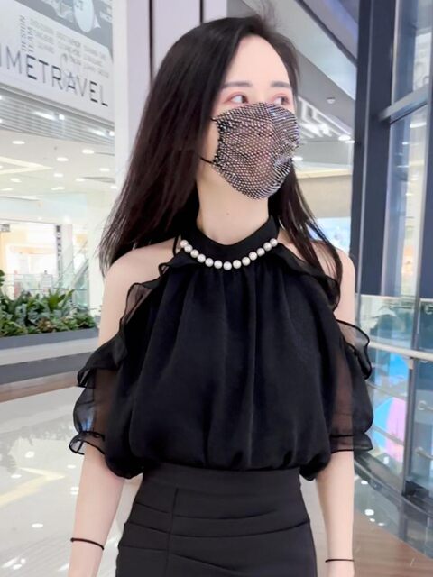 ເສື້ອ chiffon off-shoulder ຂອງຝຣັ່ງສໍາລັບແມ່ຍິງ summer 2025