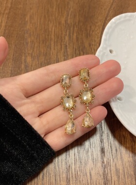 巴洛克女冷淡风设计感耳钉