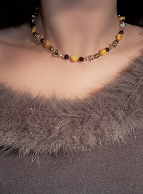 美拉德天然石项链女秋冬串珠焦糖色气质百搭毛衣链轻奢高级感颈链