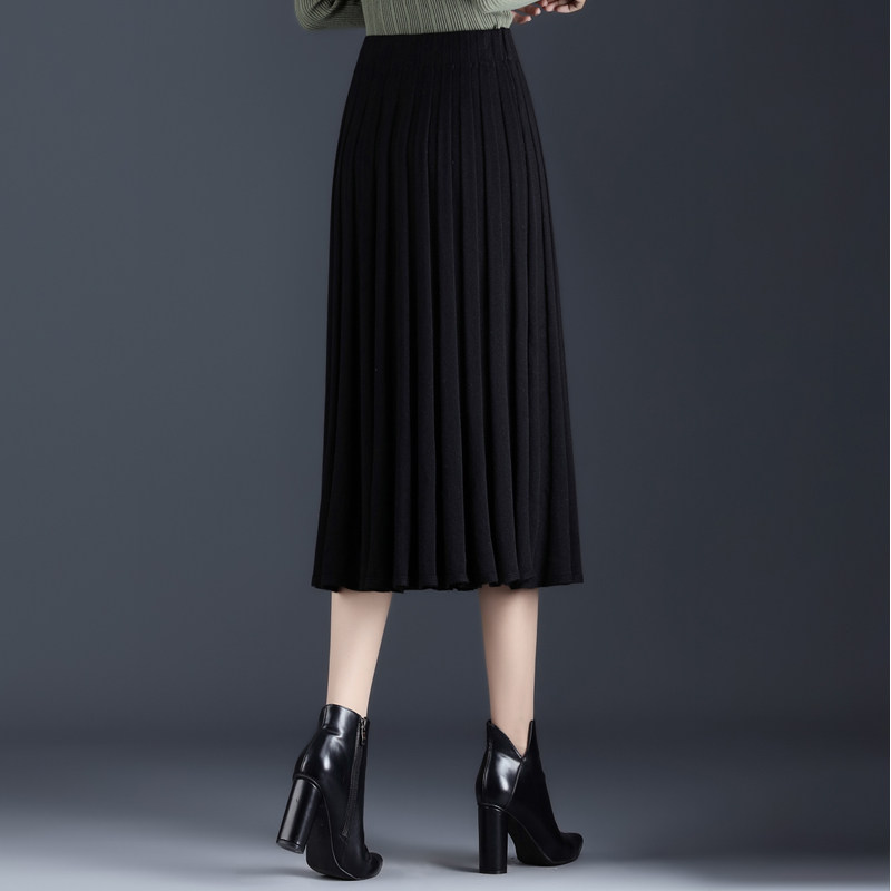 2022秋冬a字百搭毛线子女配半身裙 曲爱婷女装半身裙