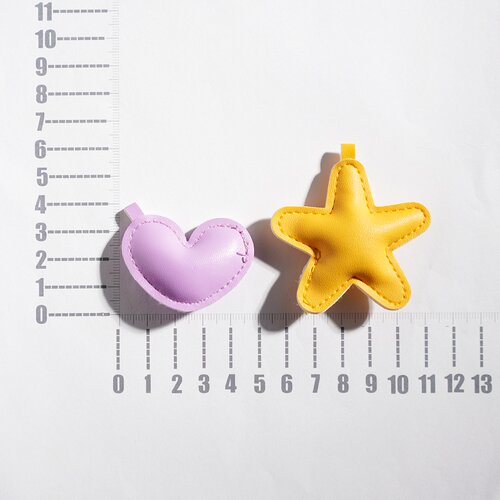 PU皮革星星爱心鞋扣多色DIY装饰配件钥匙扣挂件 - 图0