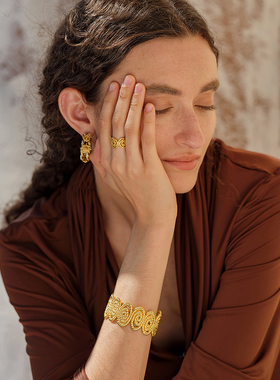 MONSECRET 25SS新品 轻奢设计感太阳图腾螺旋绳结手镯小众戒指