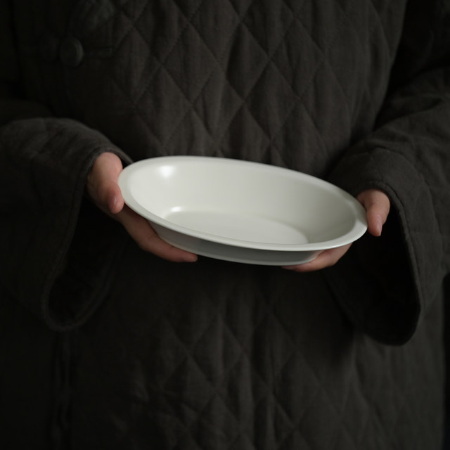 Three-point quiet Japanese-style wood ash glaze bed and breakfast solid color dish