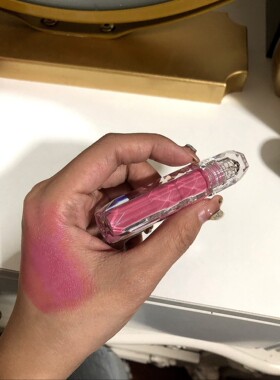 丁香灰紫嫩粉色水蜜桃花粉紫色调白桃细闪镜面珠光水光嘟嘟唇釉