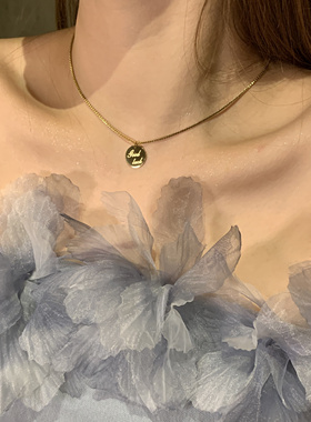 goodluck精致圆牌项链