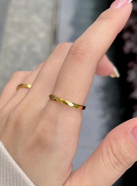 精致时髦意大利钻石切割戒指