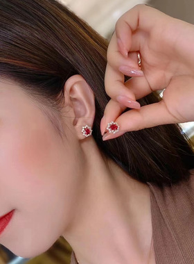 英国皇室人工红宝石套装