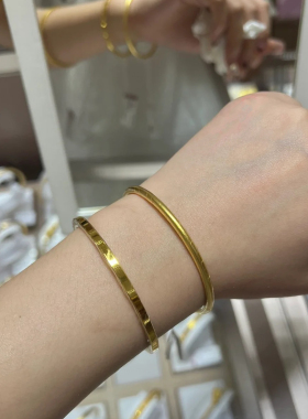 手工定制仿真金光滑简约大气手镯