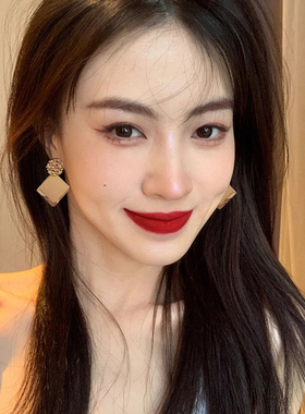 黑色独特轻奢耳夹女气质