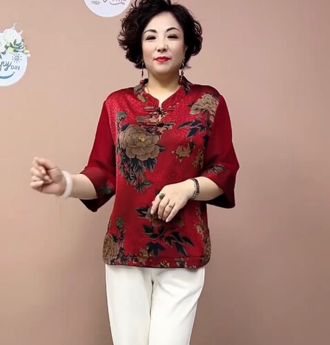 春夏新款丝缎衬衫时尚减龄中老年妈妈装盘扣宽松大码遮肉真丝T恤 - 图1