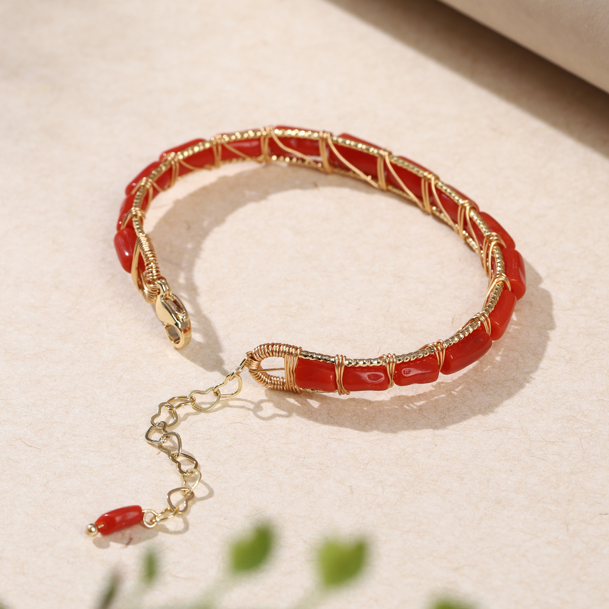 【胡可推荐】红桥 珊瑚开口可调节手镯新中式国风 合金,淘宝优惠券,粉丝福利购,淘宝优惠卷