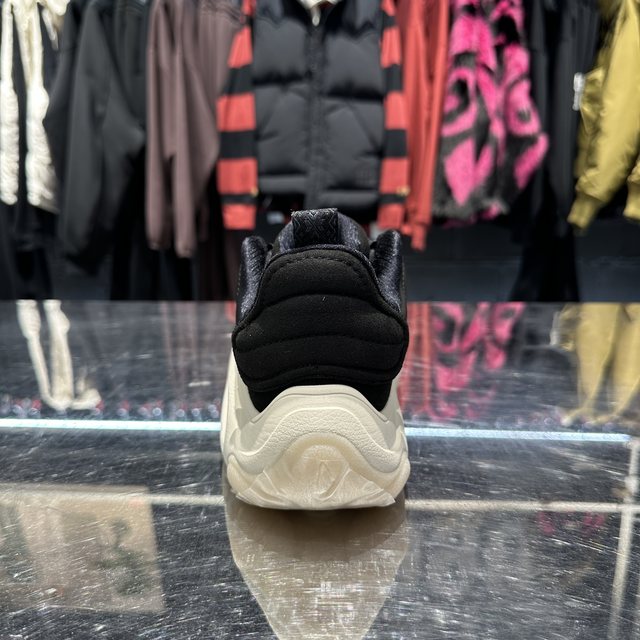 China Li Ning 25 winter new men's and women's travel SNOW comfortable shock-absorbing wear-resistant sports and casual shoes AZGV143