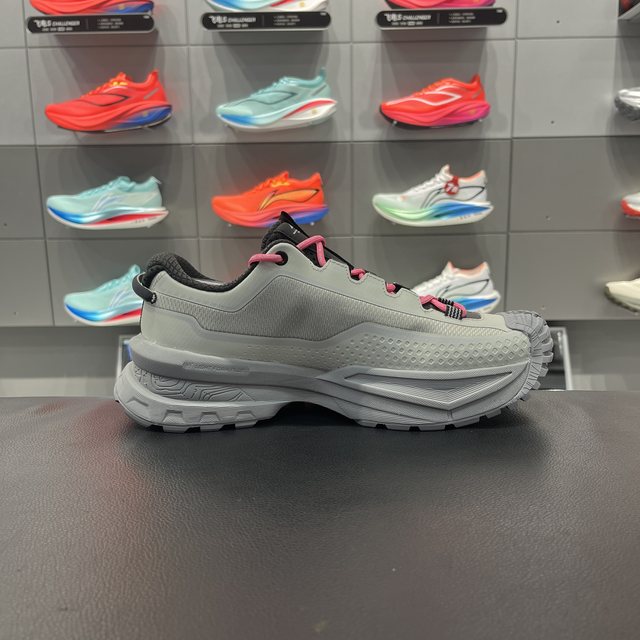 Li Ning 25 new winter men's and women's outdoor CF Xingchuan rebound support low-top outdoor hiking shoes AHTV047